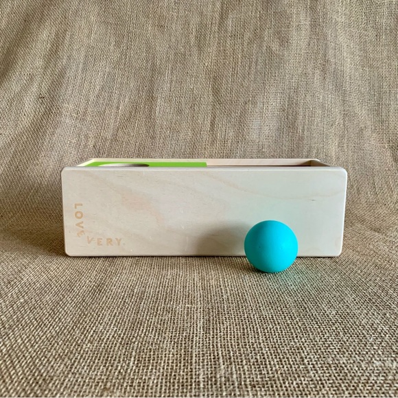 LOVEVERY Hide and Seek Ball Balance Toy from The Thinker Playkit 11-12 Months - Picture 12 of 12